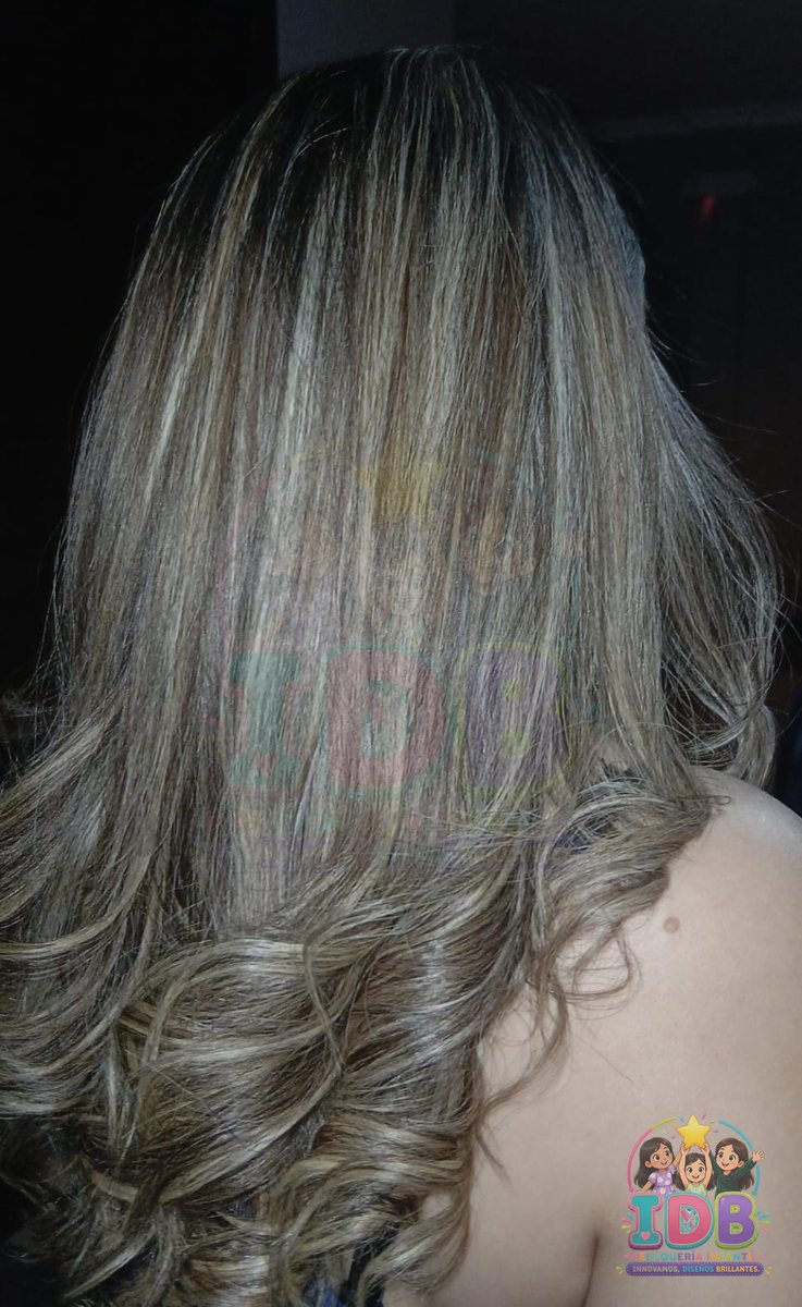 Balayage rubio con ondas
