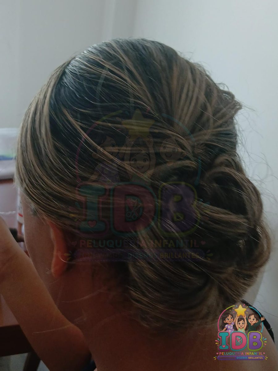 Recogido bajo elegante